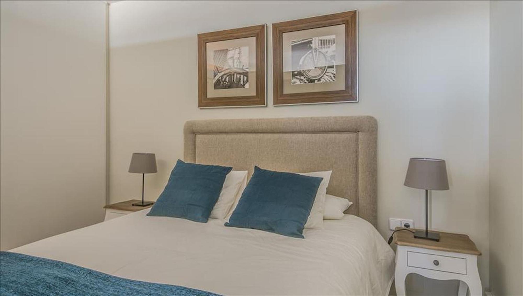 Colon Suites Madrid Exterior photo