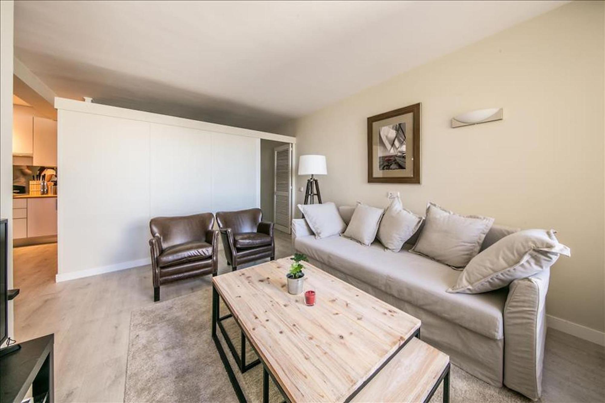 Colon Suites Madrid Exterior photo